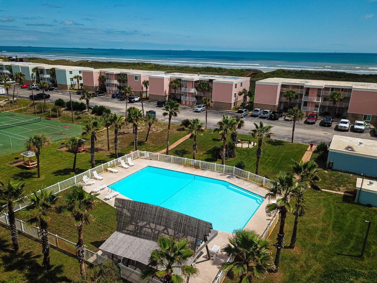 Ir33 1St Floor Condo, 2 Bedroom 2 Bath, Shared Pool, Boardwalk To Beach Port Aransas Exterior photo